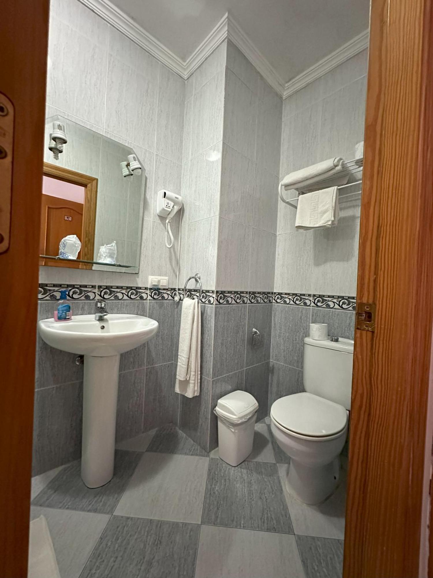 Hostal Avenida Tabernas Eksteriør bilde