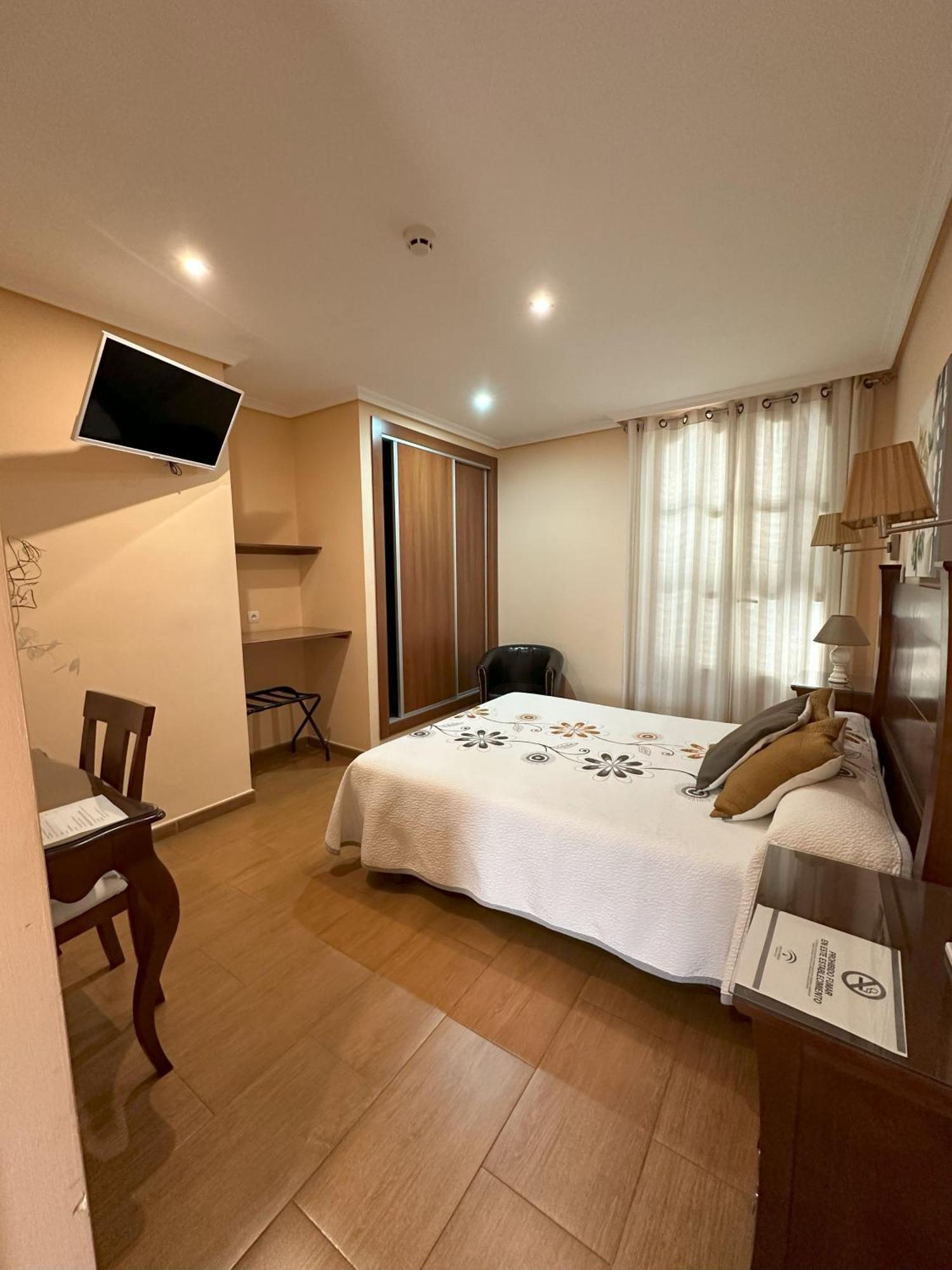 Hostal Avenida Tabernas Eksteriør bilde